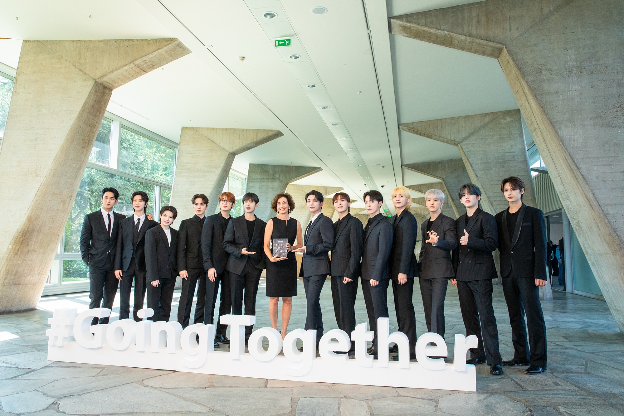seventeen-don-de-350-millions-de-wons-l-unesco-l-occasion-de-la