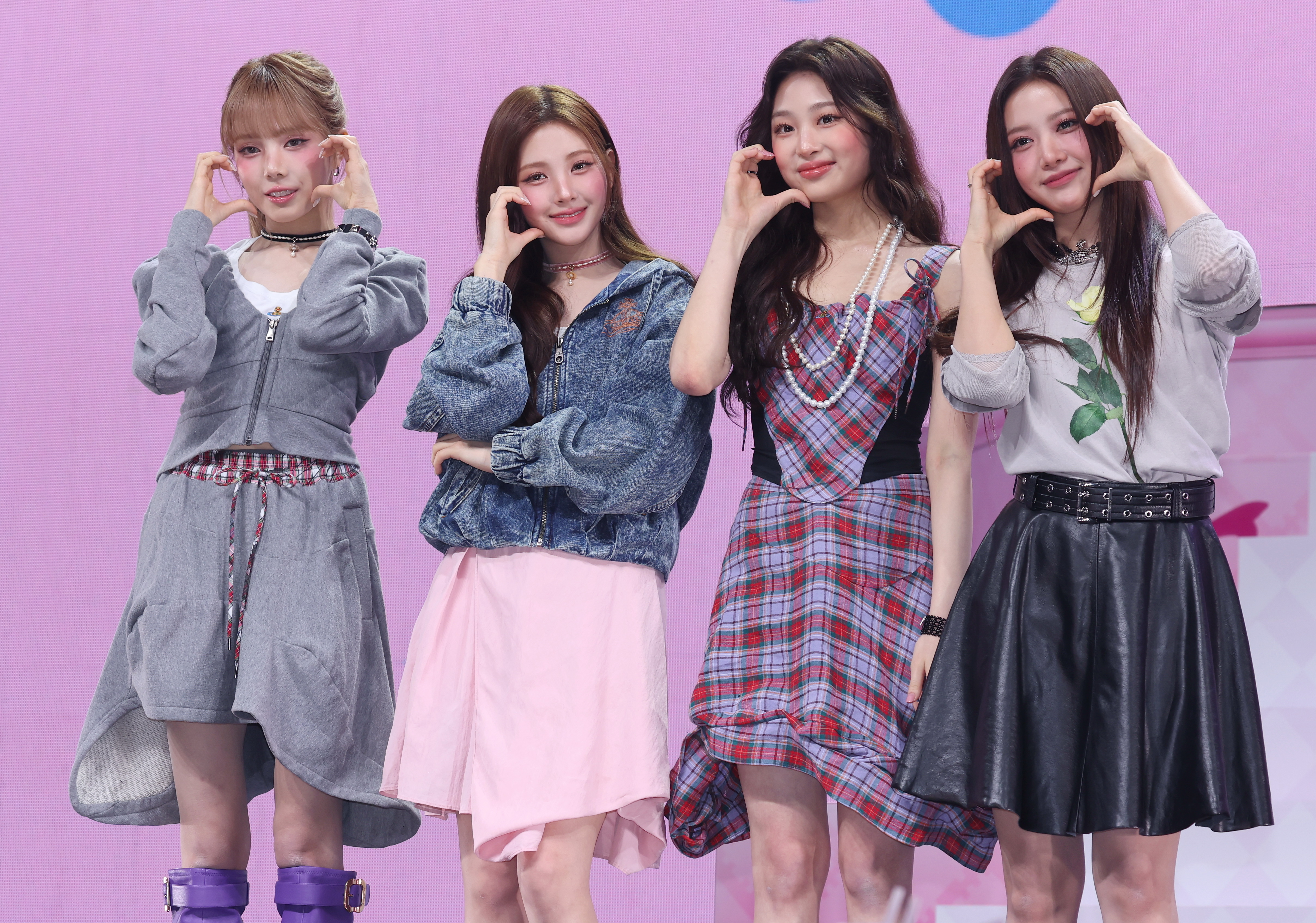 [Photo&] Baby DONT Cry Takes the Stage After Cry: A Debut Moment That ...