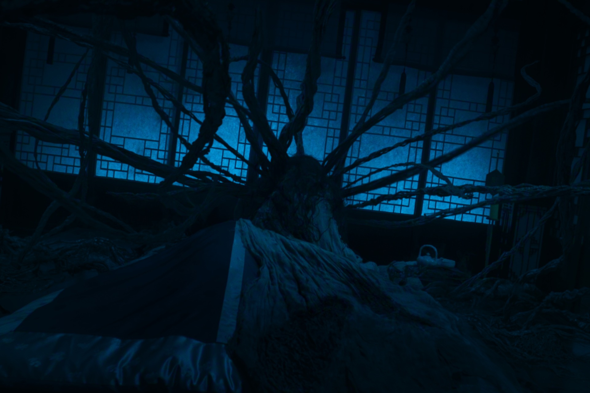 Certains plans de <em>« Dunggung »</em> de Netflix [fourni par Netflix. Revente et DB interdit]
